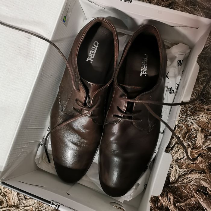 Pantofi din piele Otter marime 40