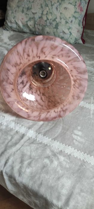 Лампион и за стената