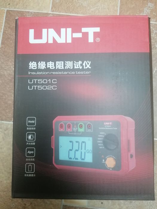 Мегаомметр, измеритель сопротивления изоляции UNI-T UT502C