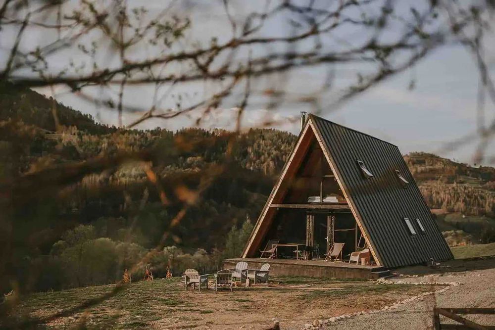 Case si cabane din lemn A-Frame