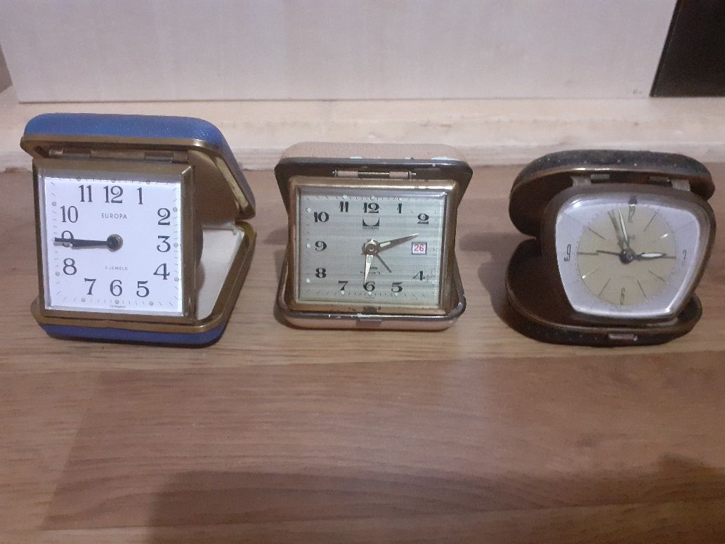 Ceasuri  vintage mecanice japoneze si germane de calatorie