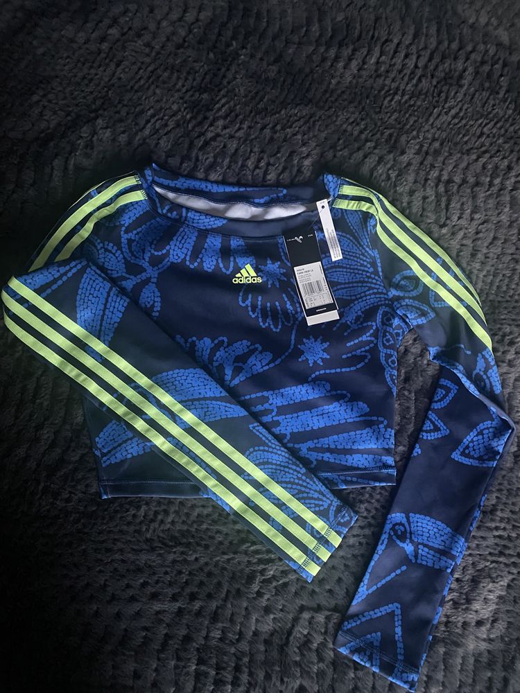 Adidas чисто нова блуза