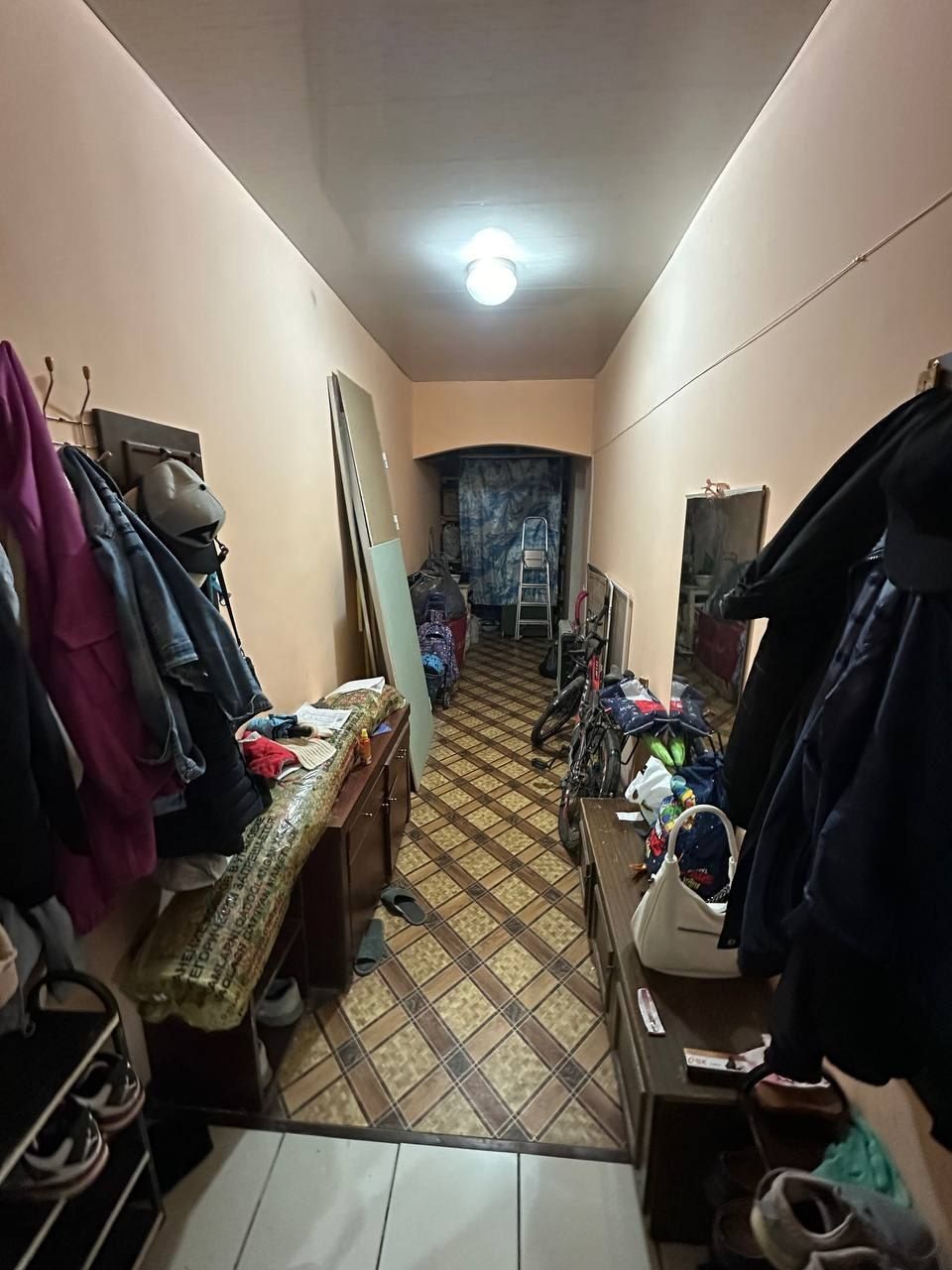Продается 2-комнатная квартира в Юнусабад 14 квартал, Ташкент