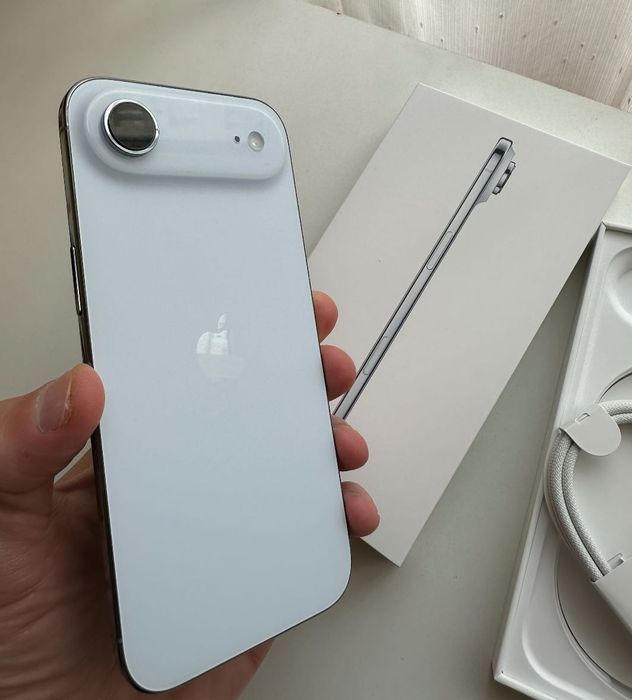 iPhone Air Sky Blue 256 GB
