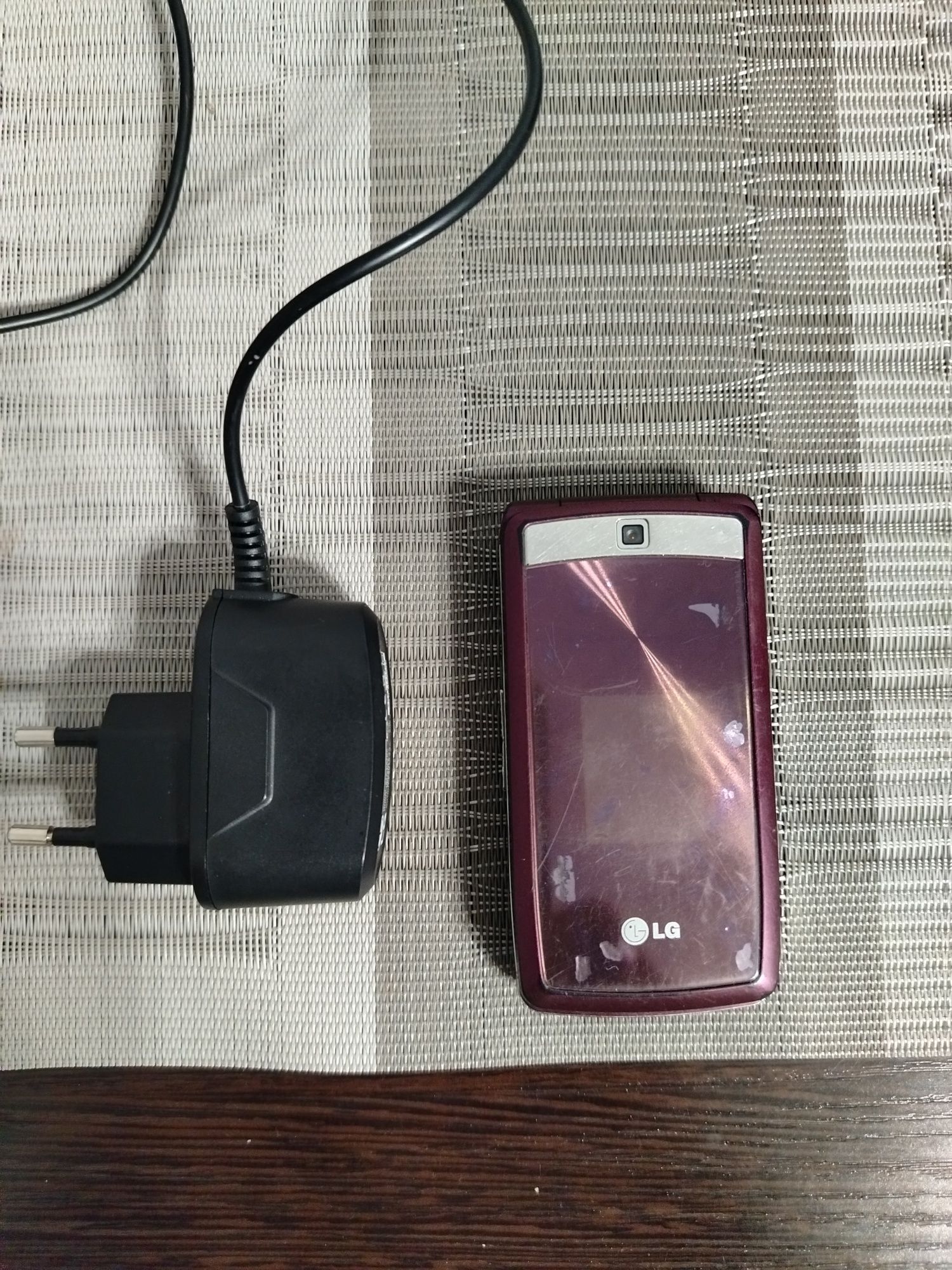 LG KF-300 оригинал