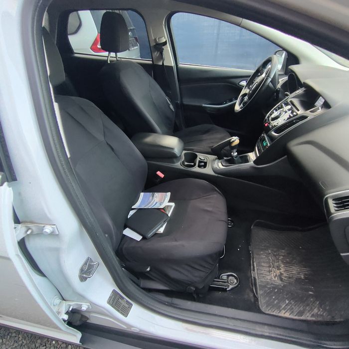 FORD focus dieset 2015 perfecta stare ieftin Garanție transport gratui