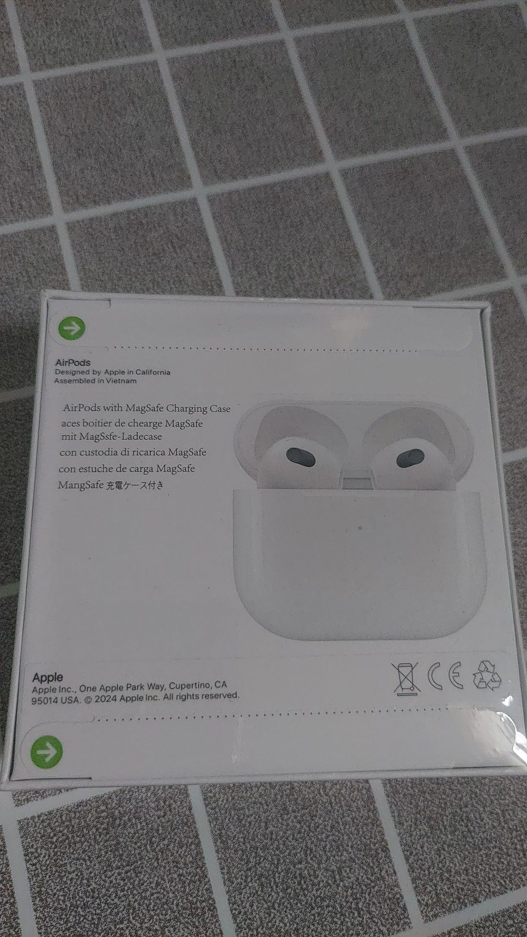 Аirpods Magsafe Charging Case.