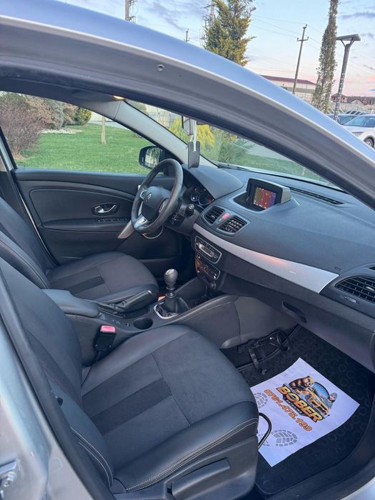 Renault Fluence 2010 navi  clima