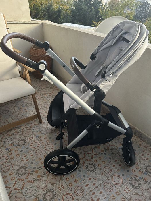 Cybex Eos Lux Silver
