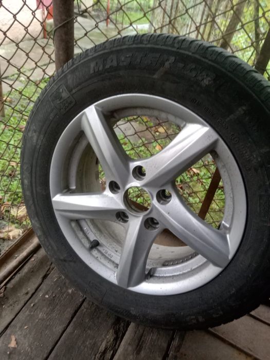 Vând Jante de aluminiu Renault megane.