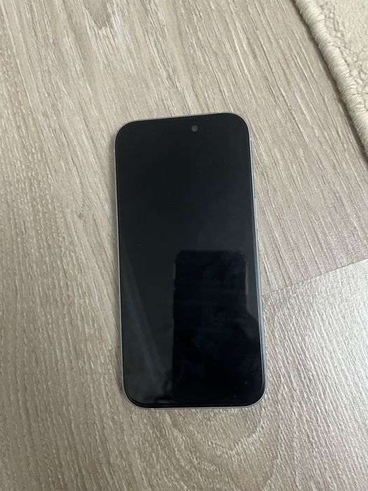 продается айфон 15 в идеале