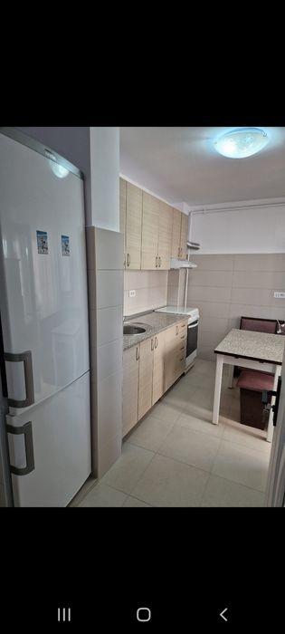 Închiriez garsoniera confort 1