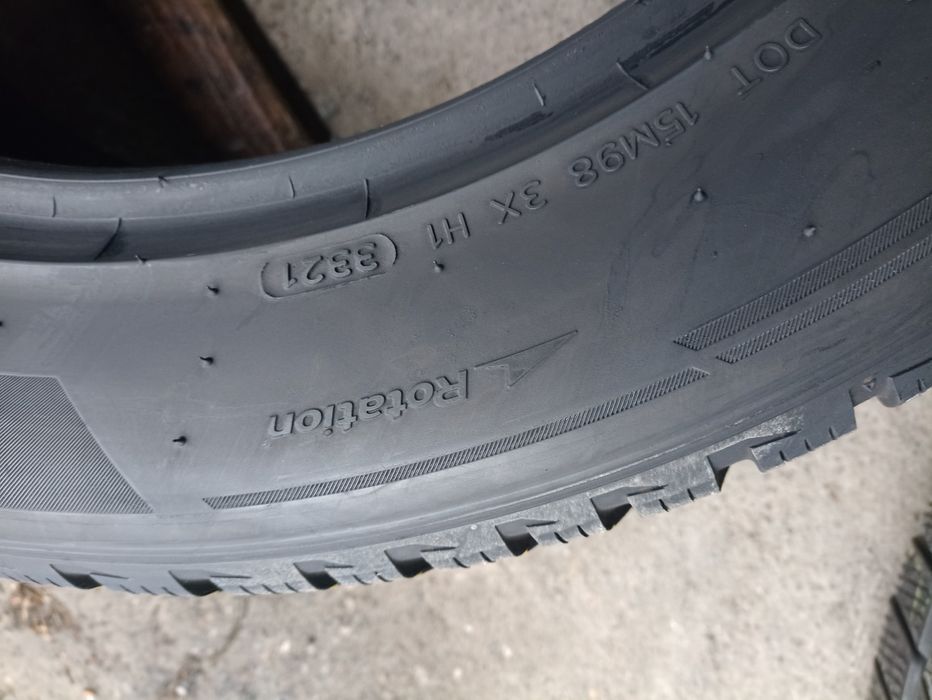 4 anvelope de iarna Hankook 2x255/50 R19 dot 3121 2x235/55 R19 dot3321