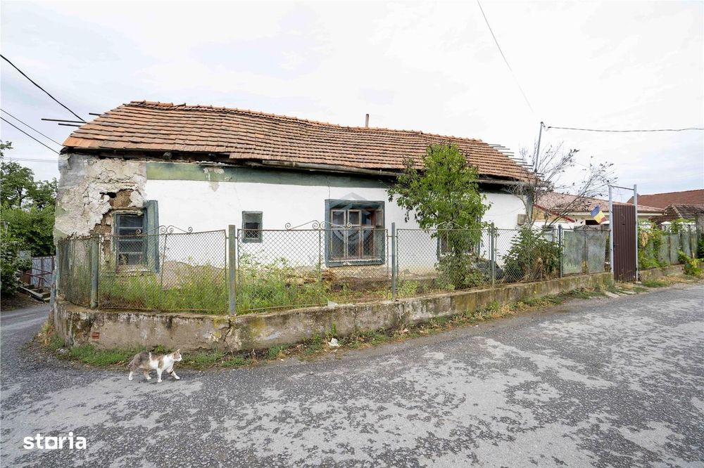 Casa si teren cu dublu front zona Dealuri