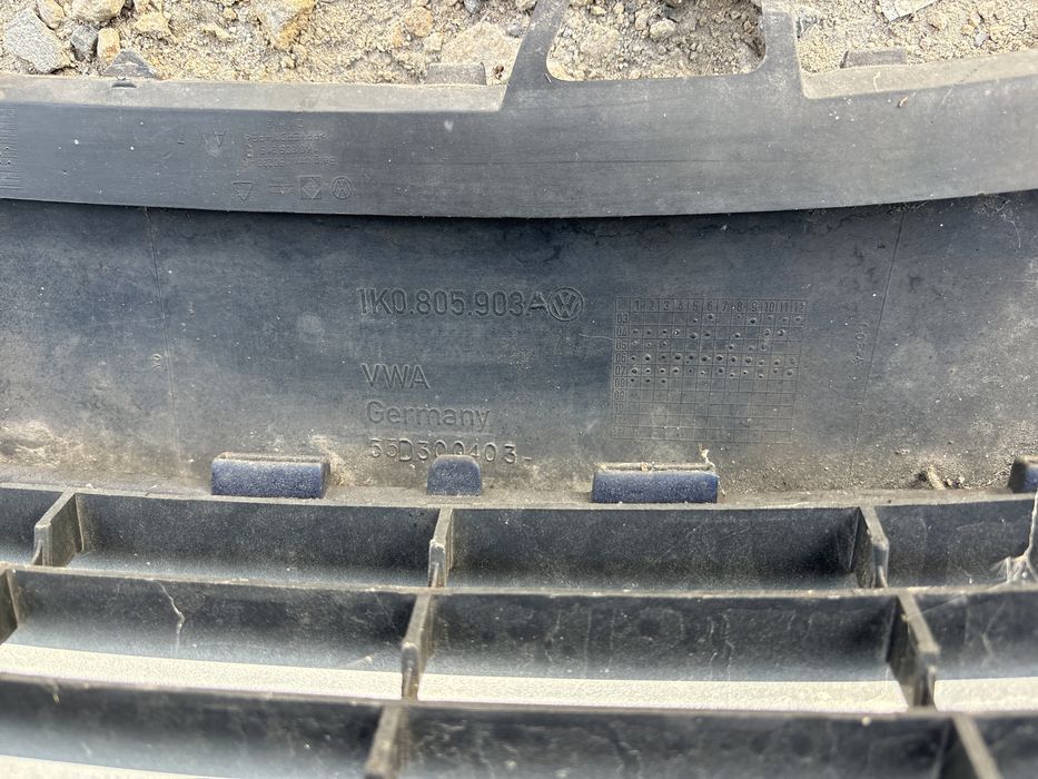 Предни брони за Vw Голф 5 хечбек 2004- 2008г