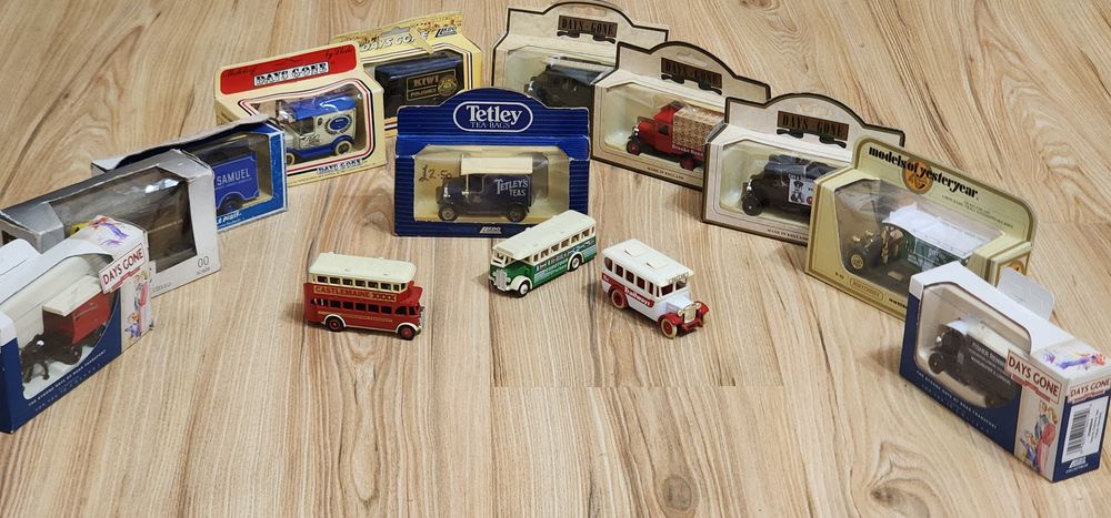 Colectie machete auto Lledo - Days Gone- 14 buc