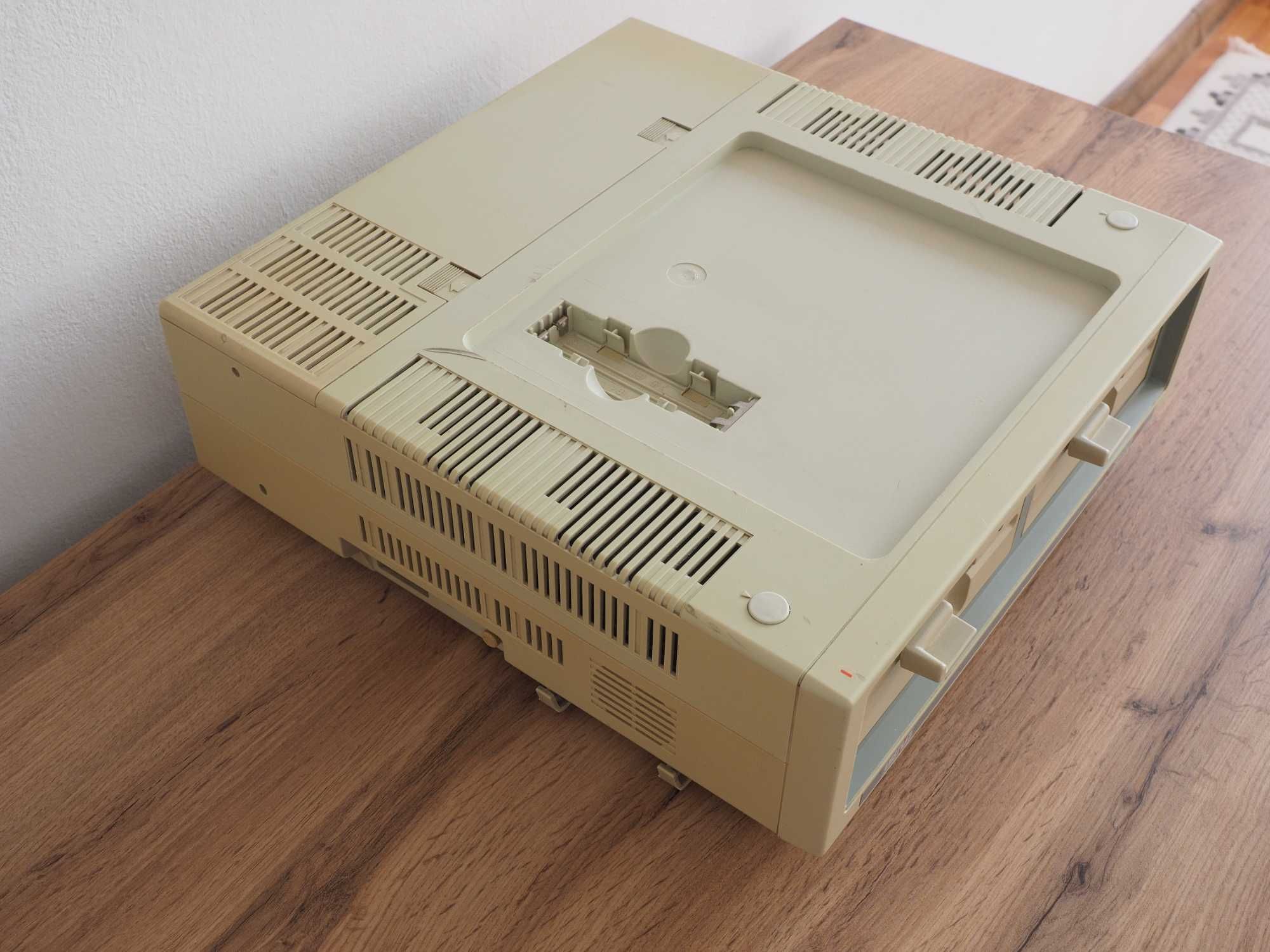 Amstrad PC1640DD, calculator retro, Intel 8086, FDD 5,25, EGA, MS-DOS