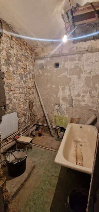 Ттз. Бешкапа масжид рўпарасида  2 хона  3 этаж 9 қаватли уй