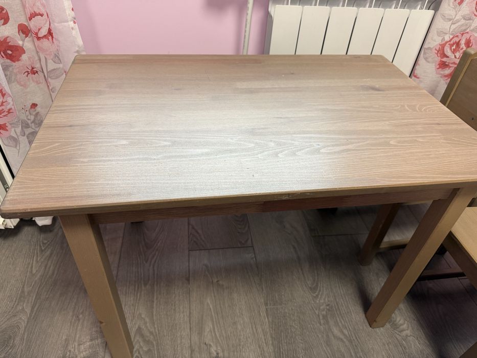 Детска маса и столове