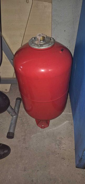 Centrală pe lemne de vânzare