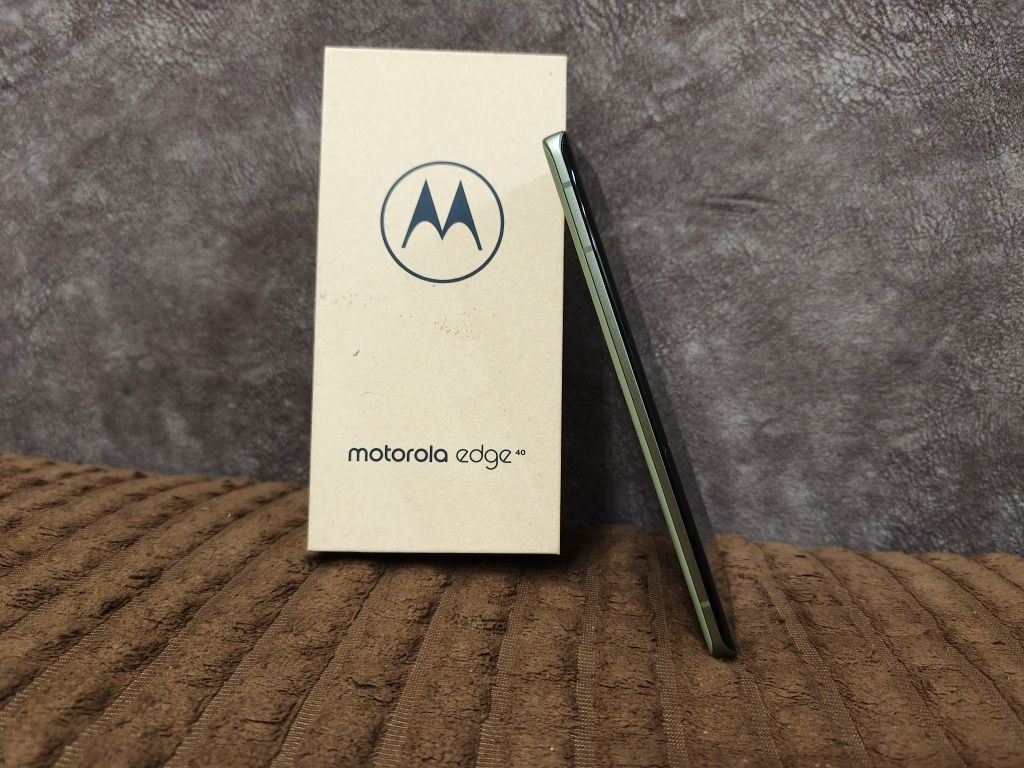 Motorola Edge 40 256GB Комплект