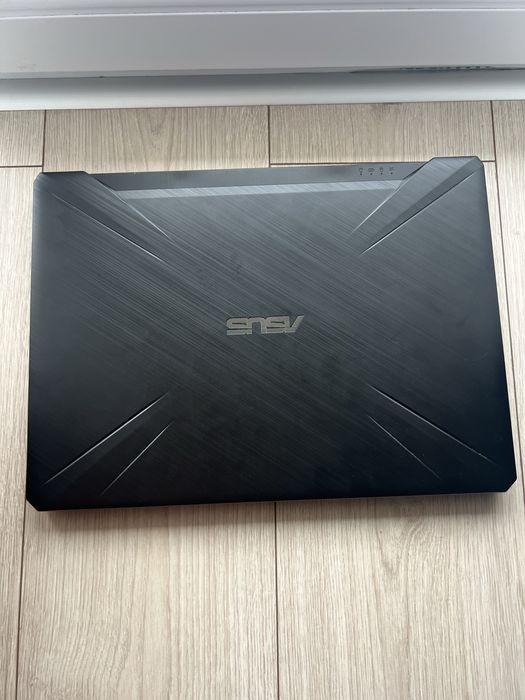 Vand/schimb Laptop gaming