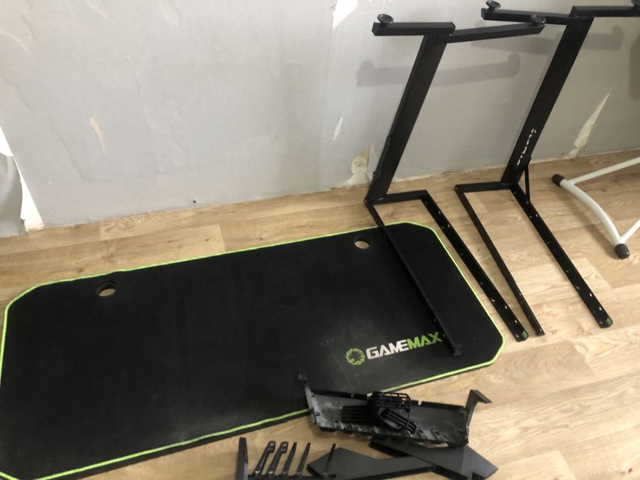 Продам стол игровой