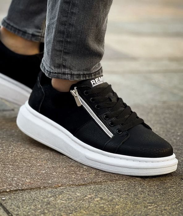 Adidasi barbati casual