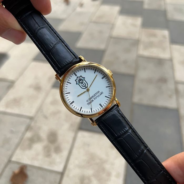 Часы с логотипом Темир йуллари