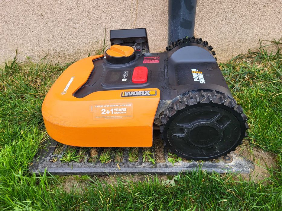 Косачка робот WORX смарт WIFI с ГАРАНЦИЯ и комплект нова жица