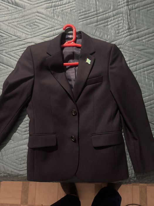 Продам пиджак одевали один раз новый почти фирма Гласман
