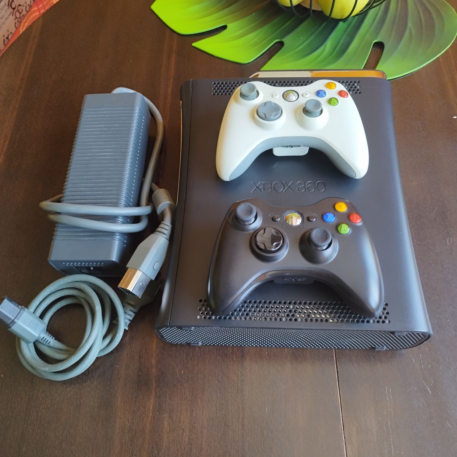 Конзола    XBOX     360