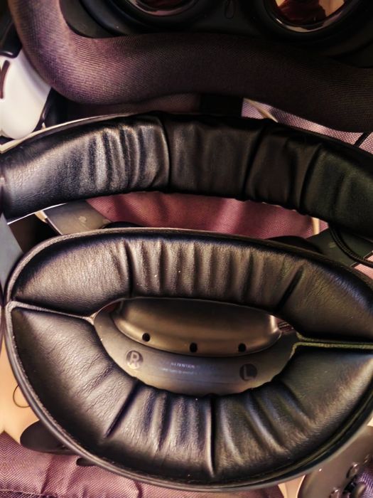 Full Box Quest 3 512gb + BoBo Headstrap + baterie și accesorii