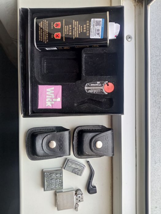 Продам zippo комплект.