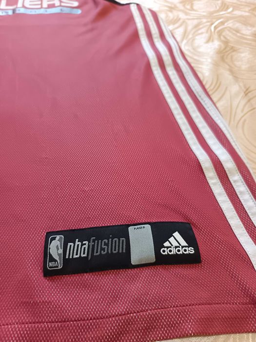 Vând maieu de baschet NBA