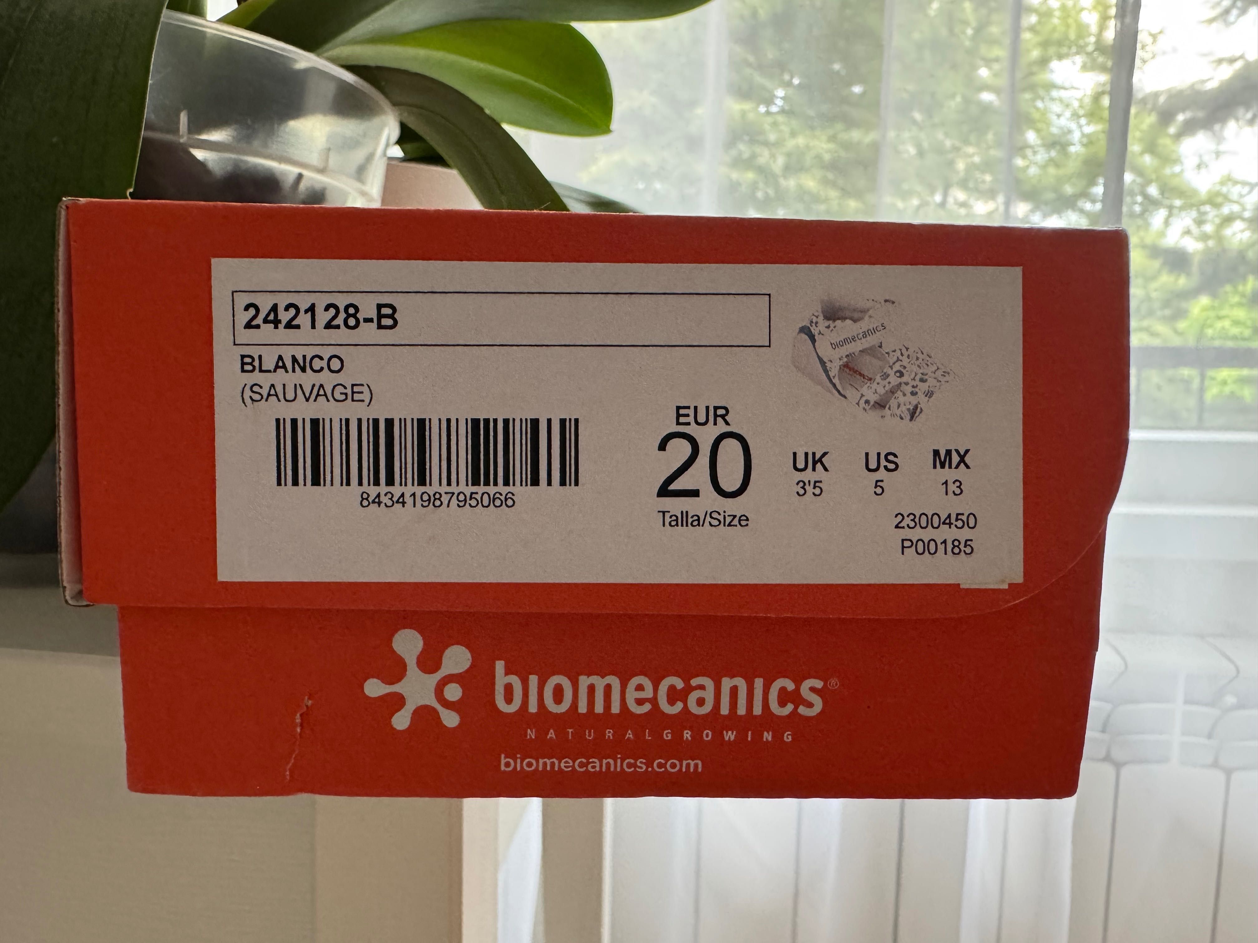 Biomecanics детски кожени сандали, 20 номер