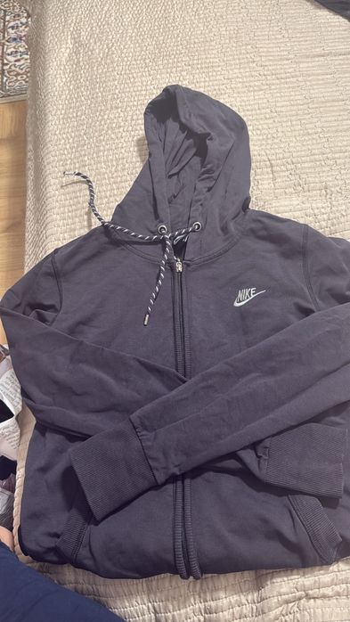 Продам женскую одежду в отличном состоянии 44-46