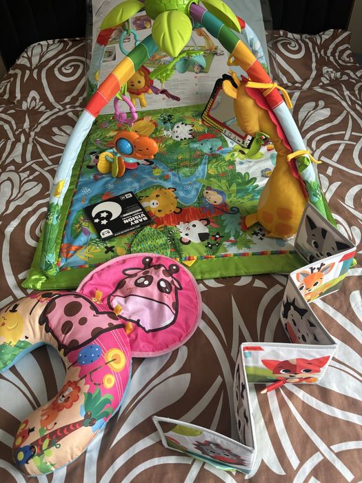 Музикална активна гимнастика Fisher price , Tiny love