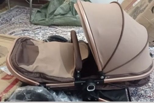 Комфортеая детская коляска (новая)