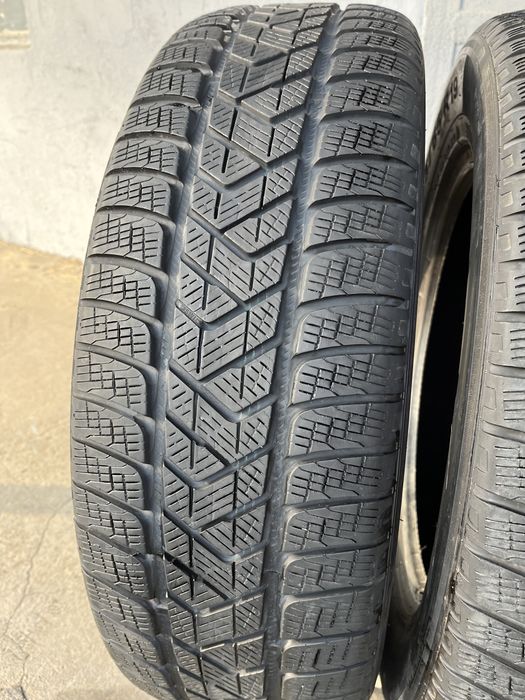 4 бр. зимни гуми 235/65/19 Pirelli DOT 2715 6 mm