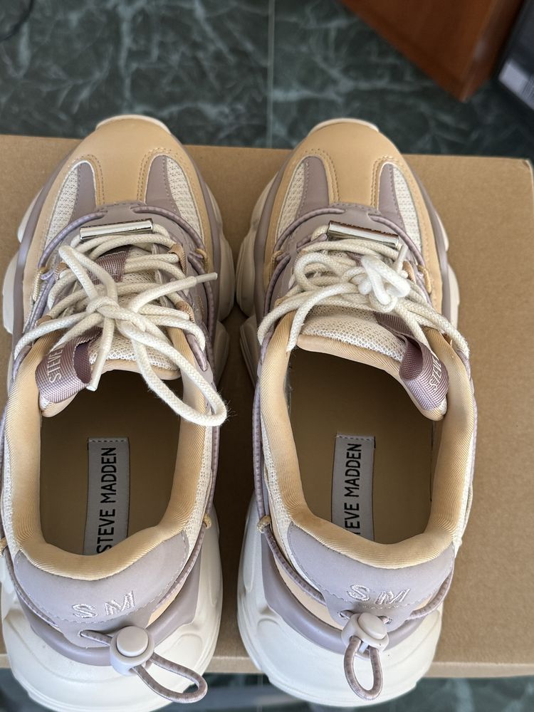 Маратонки Steve Madden