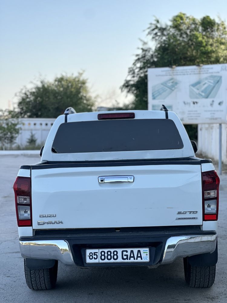 Продаётся Isuzu D max irbis