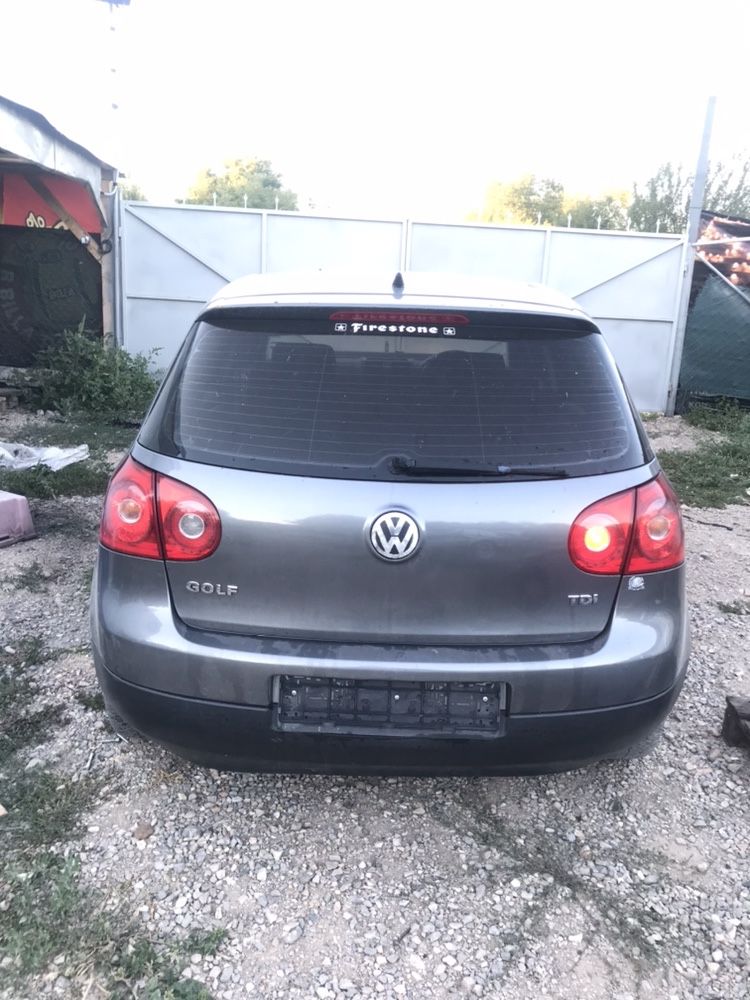 Volkswagen Golf 5 1.9TDI 105к.с BKC НА ЧАСТИ