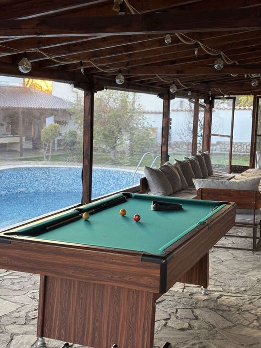 Билярдна маса pool