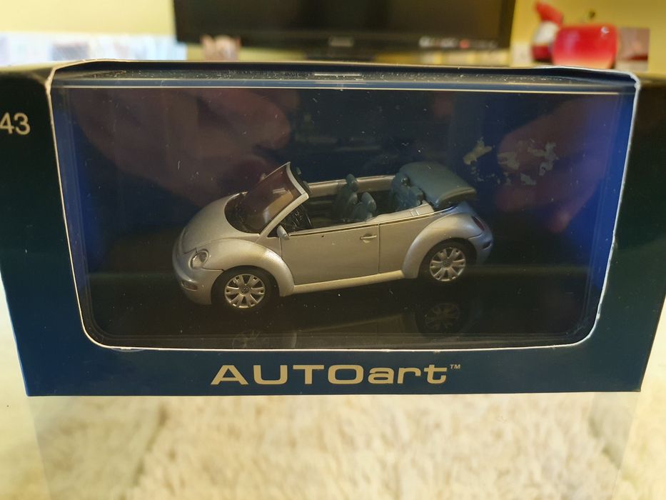 Kоличка Метална VW Beetle Cabriolet 1:43 AutoArt чисто нова в кутия