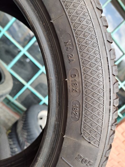 Продавам 2бр.зимни гуми 205/55/17 Kleber