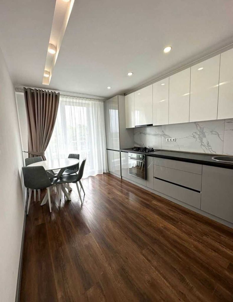Дава се под наем Двустаен апартамент в София, Витоша - 67 кв.м за 425 € - Снимка #2