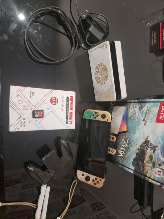 Consola Nintendo Switch OLED Zelda Tears of the Kingdom Edition + joc