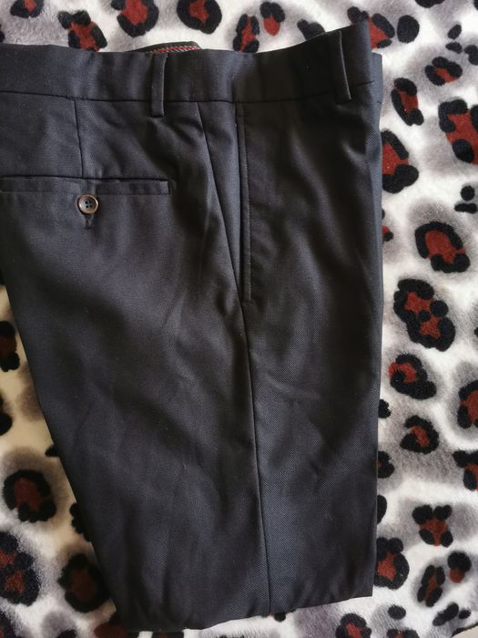 Vând pantaloni ocazie