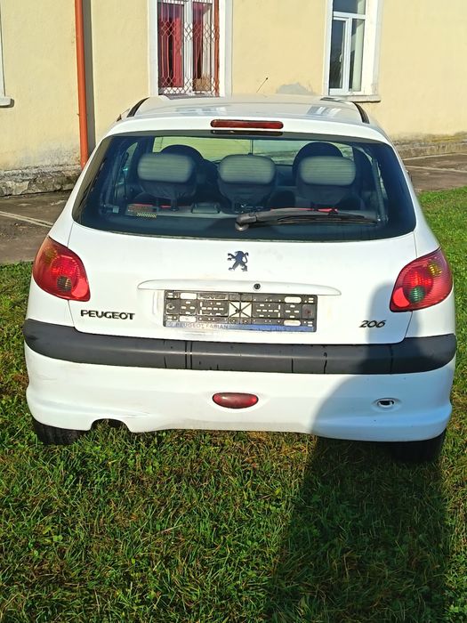 Peugeot 206, motor 1,4 benzină.